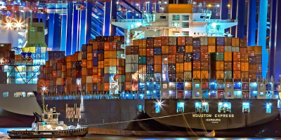 Image: Julius_Silver, Port of Hamburg Container Ship, Pixabay, Pixabay Licence