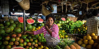 Image: 12019, Nairobi Kenya woman market, Pixabay, Pixabay Licence