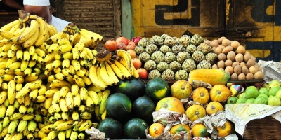Image: DEZALB, India market fruit, Pixabay, Pixabay license