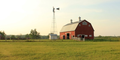 Image: Good Free Photos, Barn on farmland at Prophetstown State Park, Indiana, CC0 Public Domain