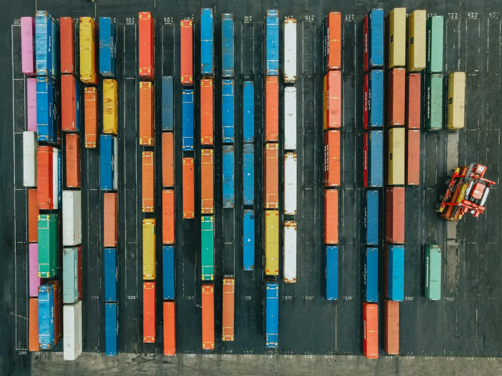 Aerial view of lorries. Credit: Ollie Craig via Pexels