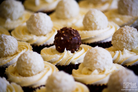 Image: Annie Nguyen, Cupcakes, Flicker, Creative Commons Attribution-NoDerivs 2.0 Generic