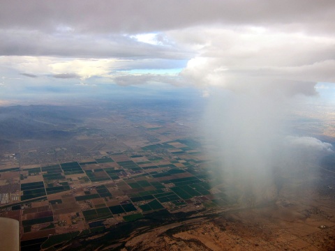 Image: Kevin Dooley, Rain cloud over Phoenix, Wikimedia Commons, Creative Commons Attribution 2.0 Generic