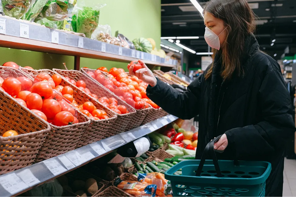Image: Anna Shvets, Woman in face mask shopping, Pexels, Pexels Licence