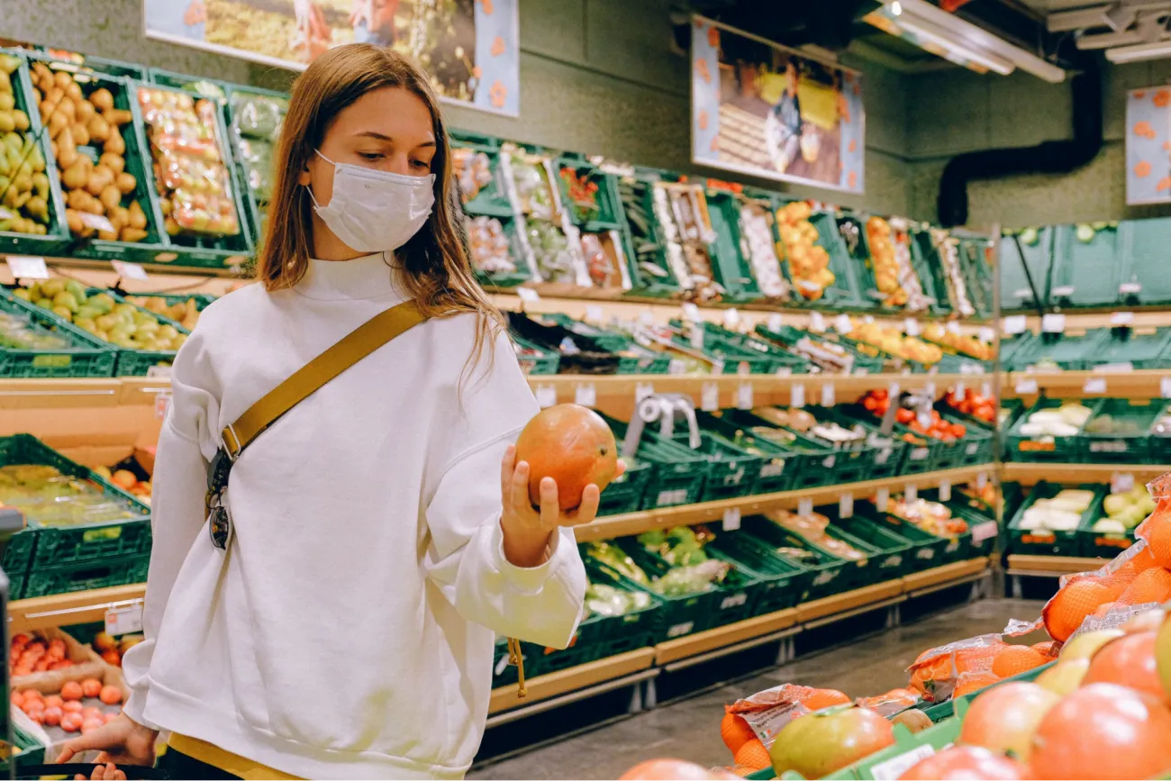 Image: Anna Shevts, Woman wearing mask in supermarket, Pexels, Pexels Licence
