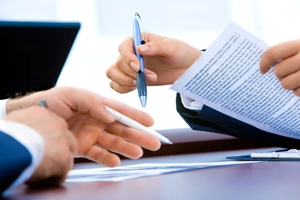 Image: Aymanejed, Laptop office hand, Pixabay, Pixabay Licence