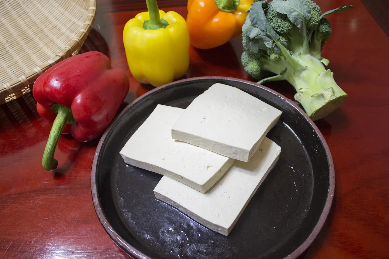 Image: 621hjmit, Sliced tofu cut, Pixabay, Pixabay Licence