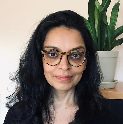 Headshot of Neena Prasad