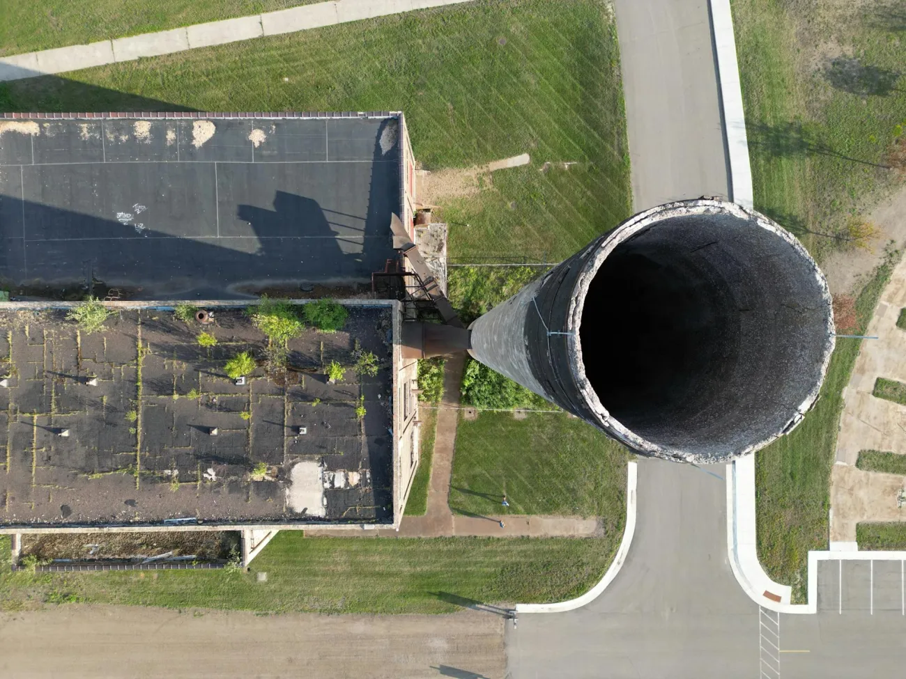 Aerial photo of factory. Credit: Bl∡ke via Pexels