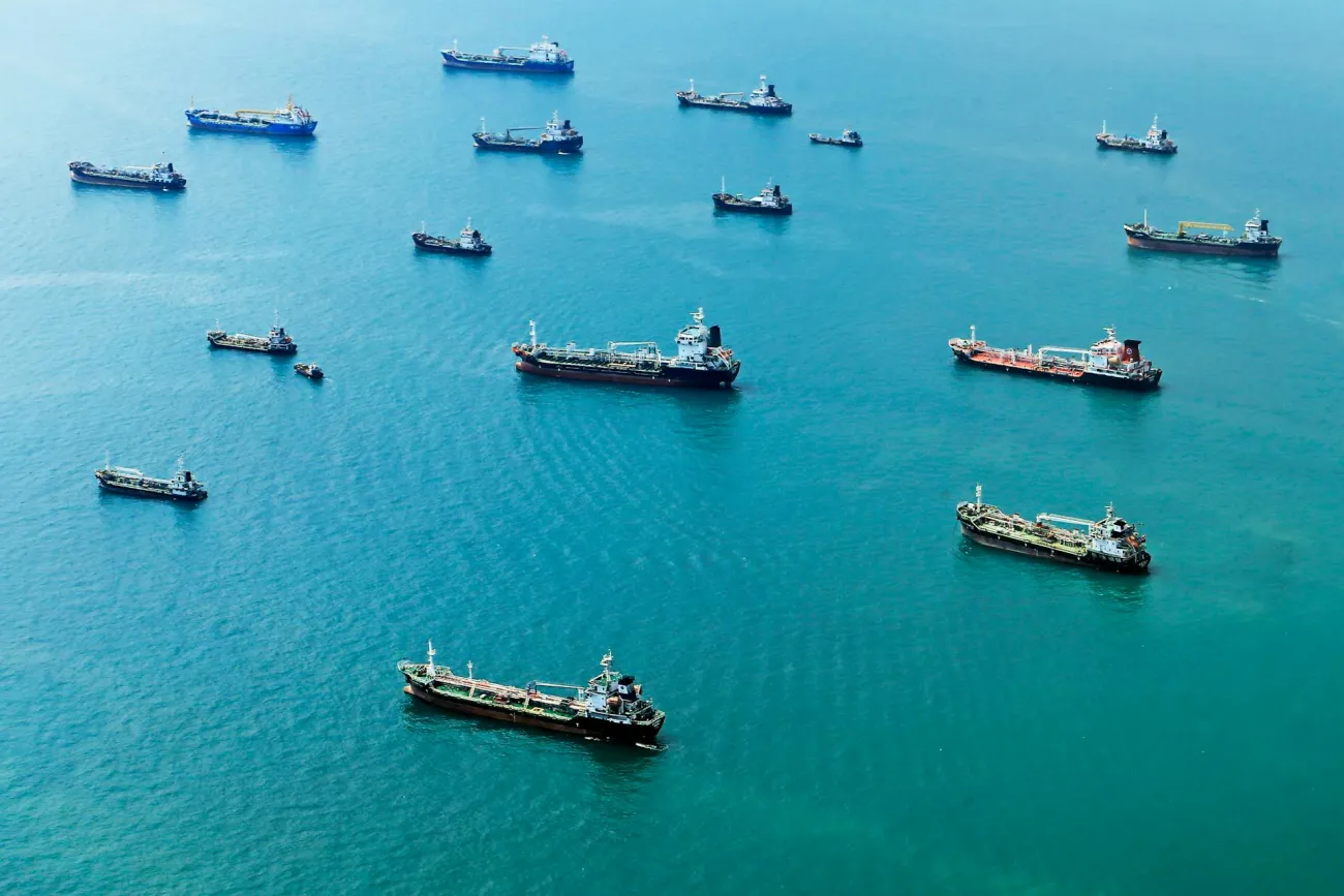 Ships in blue water: Jeffry Surianto via Pexels