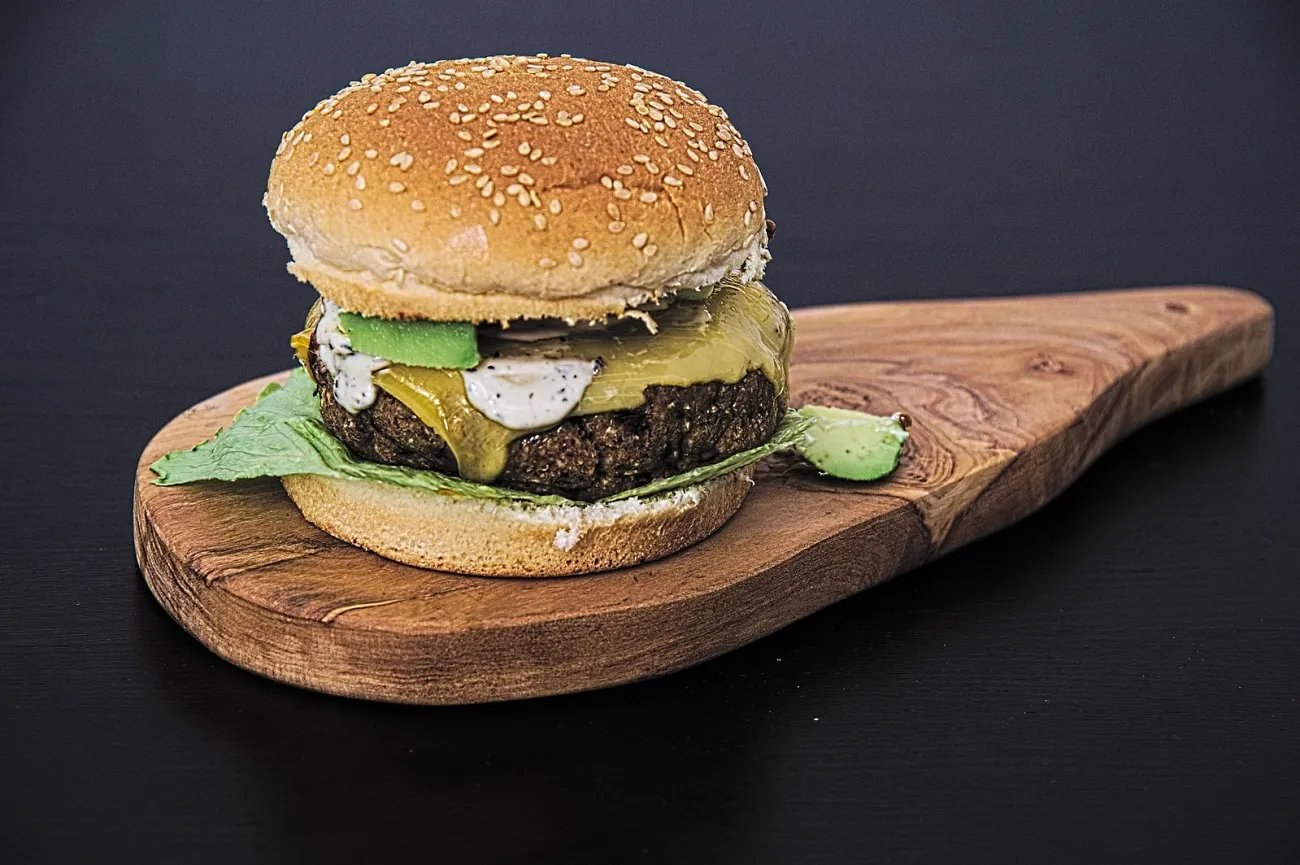 Image: Maximilian Paradiz, Bean Burger, Wikimedia Commons, Creative Commons Attribution 2.0 Generic