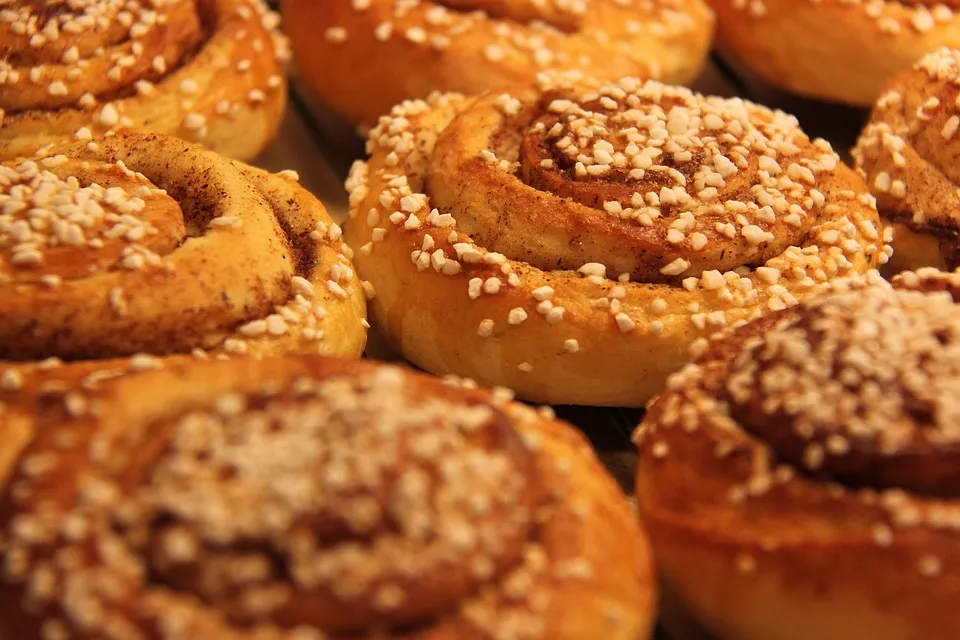Image: ChristinaZetterberg, Bullar Kanel Pärlsocker, Pixabay, Pixabay Licence