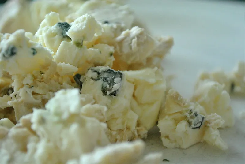 Image: cookbookman17, Crumbled Blue Cheese, Flickr, Creative Commons Attribution 2.0 Generic 