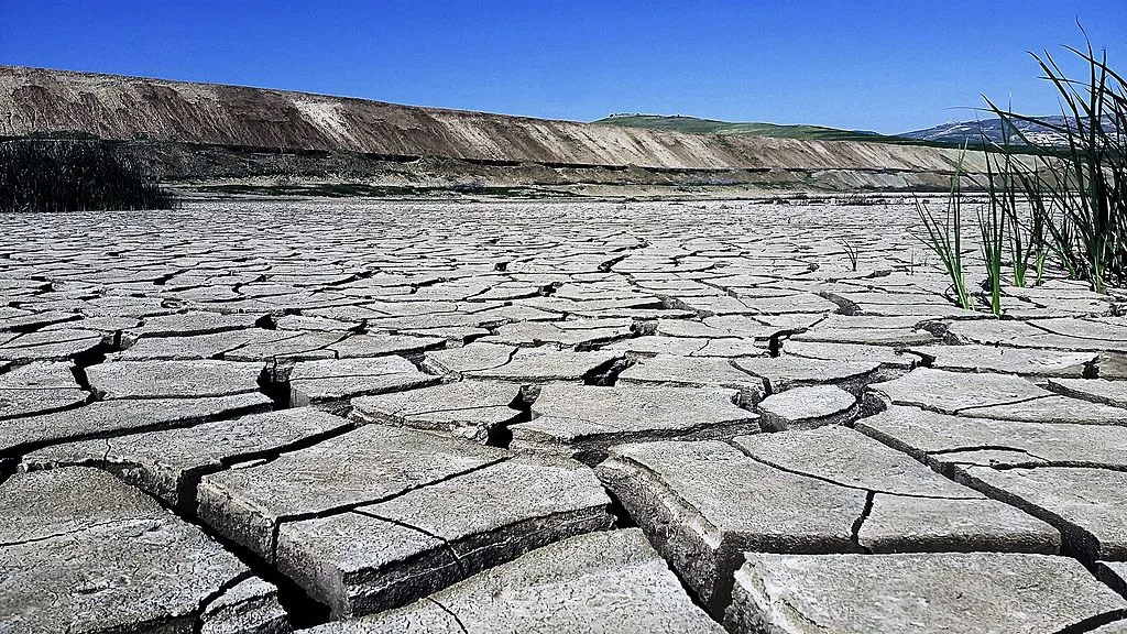 Image: Hydrosami, Drought land dry mud BOUHANIFIA Algeria, Wikimedia Commons, Creative Commons Attribution-Share Alike 4.0 International
