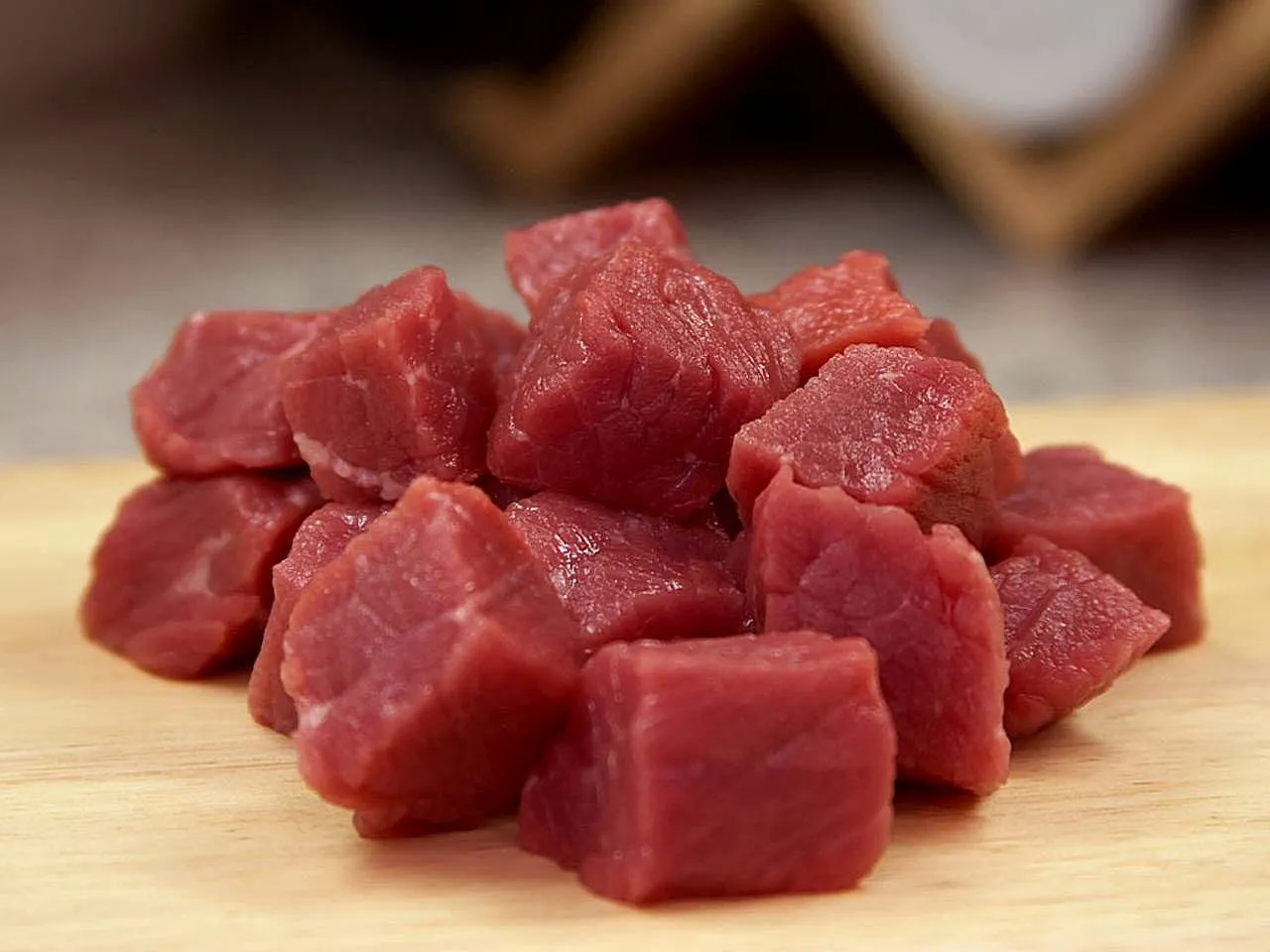 Image: Jon Sullivan, Fresh meat, Wikimedia Commons, Public domain