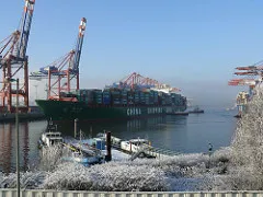 Photo: Smitty42, China Shipping Line, Flickr, Creative Commons License 2.0