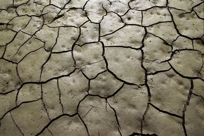 Image: ByMotion_Juanpa-vg, Mud drought soil, Pixabay, Pixabay Licence