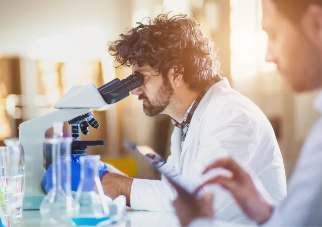 Lab scientist