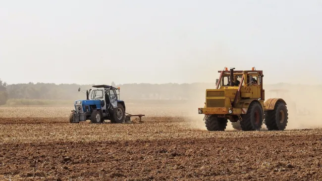Image: Max Pixel, Agriculture Tractor Arable, CC0 Public Domain