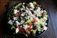 Photo: Susan Lucas Hoffman, Greek Salad, Flickr, creative commons licence 2.0)