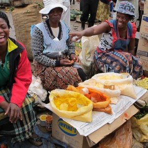Image: Shack Dwellers International, 2010 market Harare Zimbabwe, Wikimedia Commons, Creative Commons Attribution 2.0 Generic