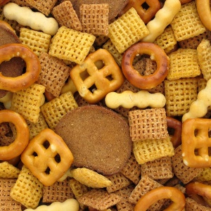 Image: Evan-Amos, A pile of Chex Mix, Wikimedia Commons, Public domain