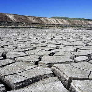 Image: Hydrosami, Drought land dry mud BOUHANIFIA Algeria, Wikimedia Commons, Creative Commons Attribution-Share Alike 4.0 International