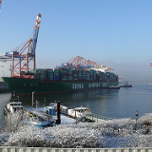 Photo: Smitty42, China Shipping Line, Flickr, Creative Commons License 2.0