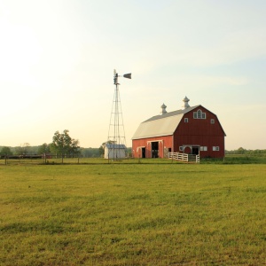 Image: Good Free Photos, Barn on farmland at Prophetstown State Park, Indiana, CC0 Public Domain